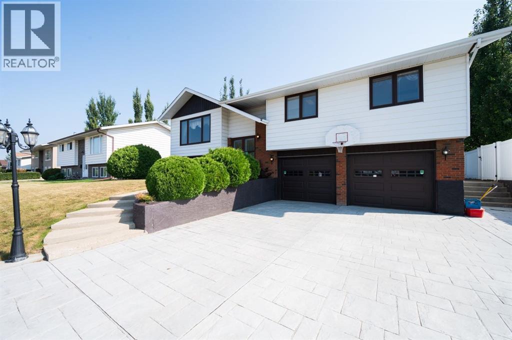 23 Berry Avenue, Red Deer