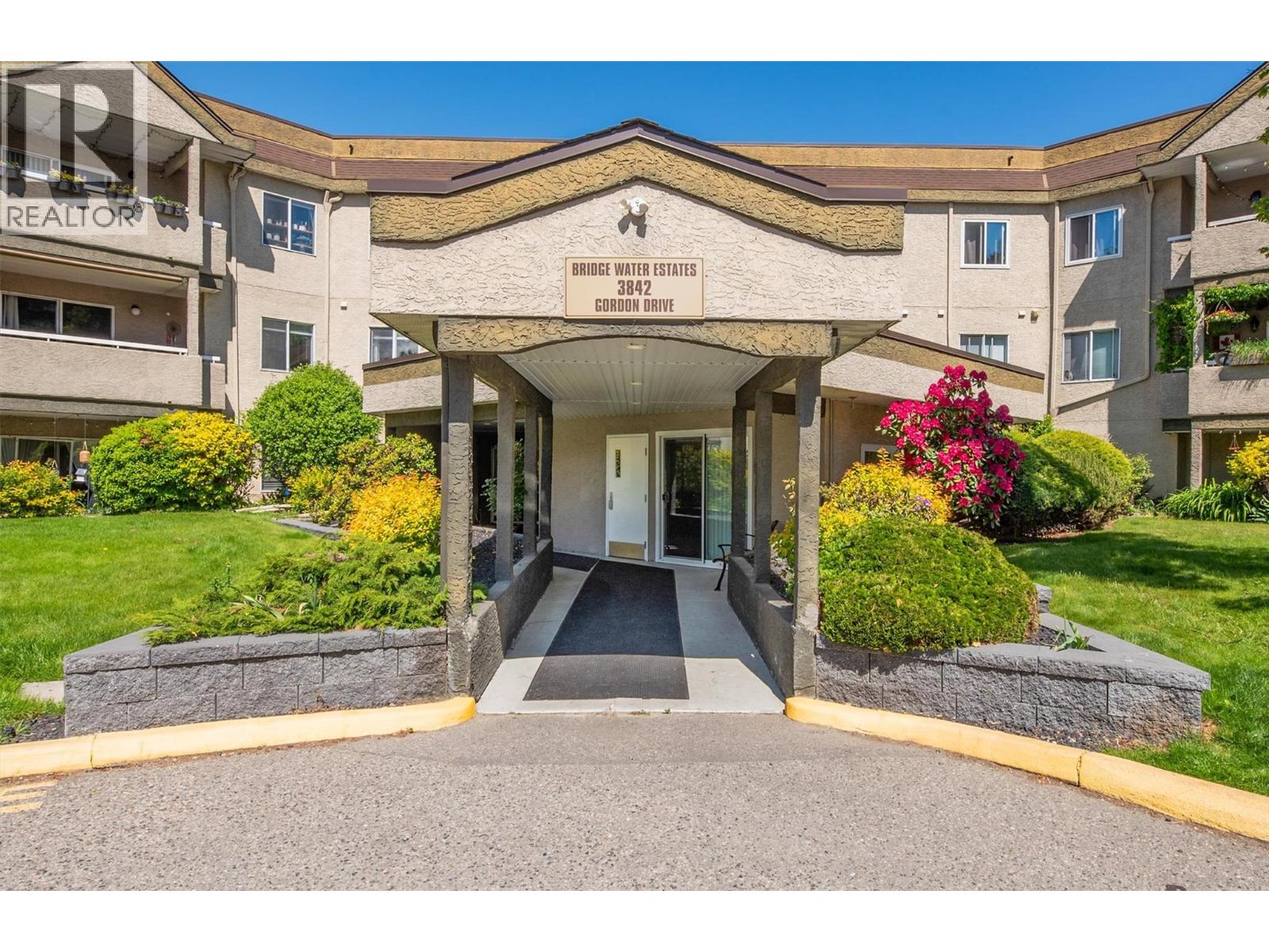 313 3842 Gordon Drive, Kelowna