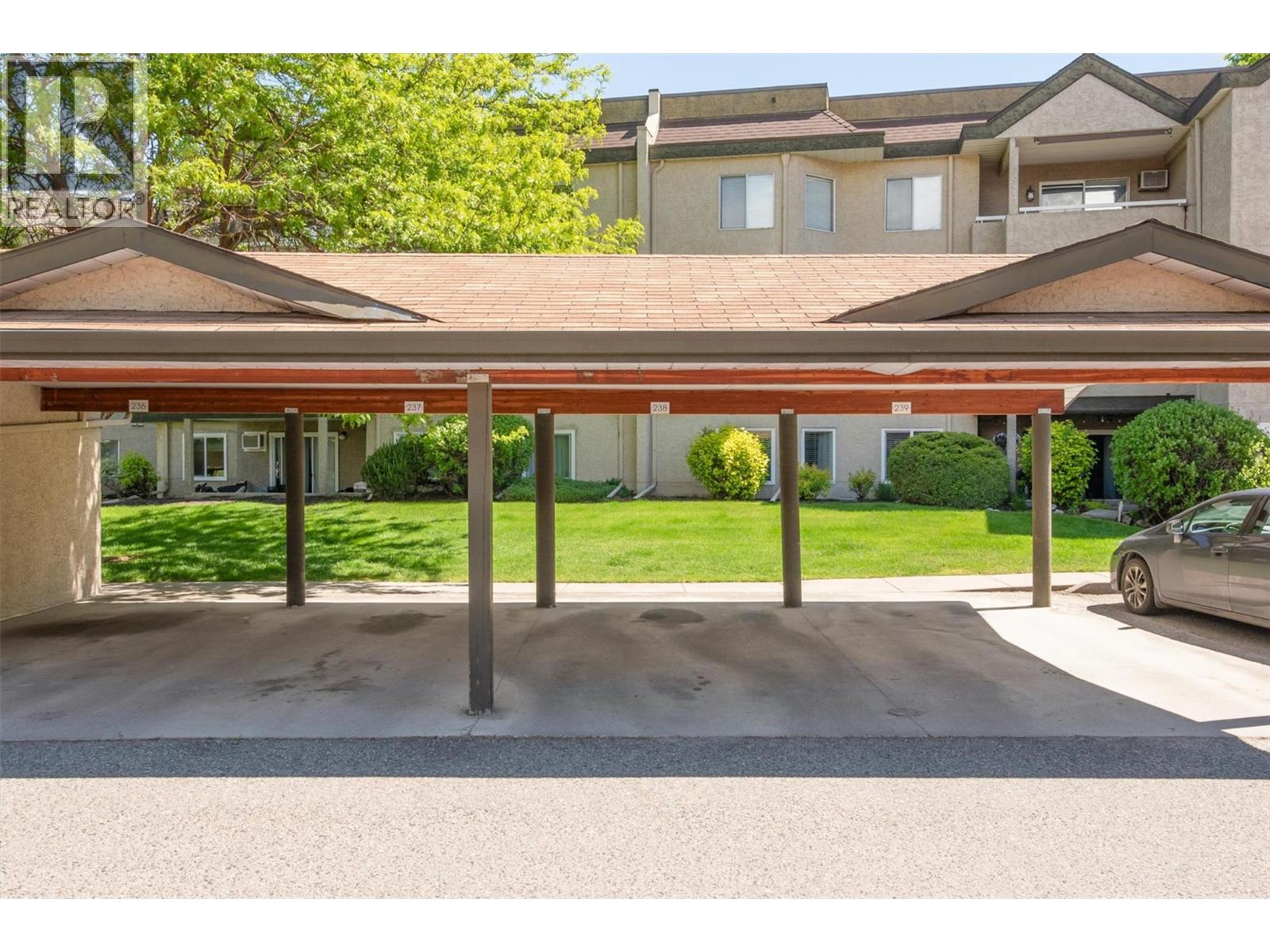 313 3842 Gordon Drive, Kelowna
