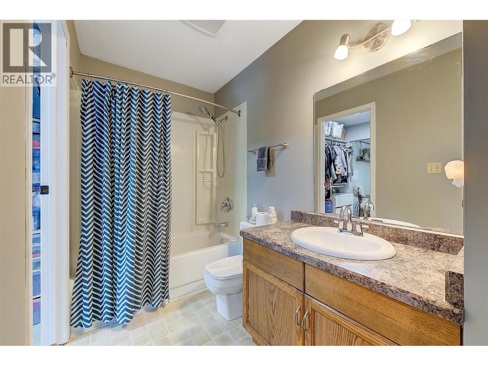 313 3842 Gordon Drive, Kelowna