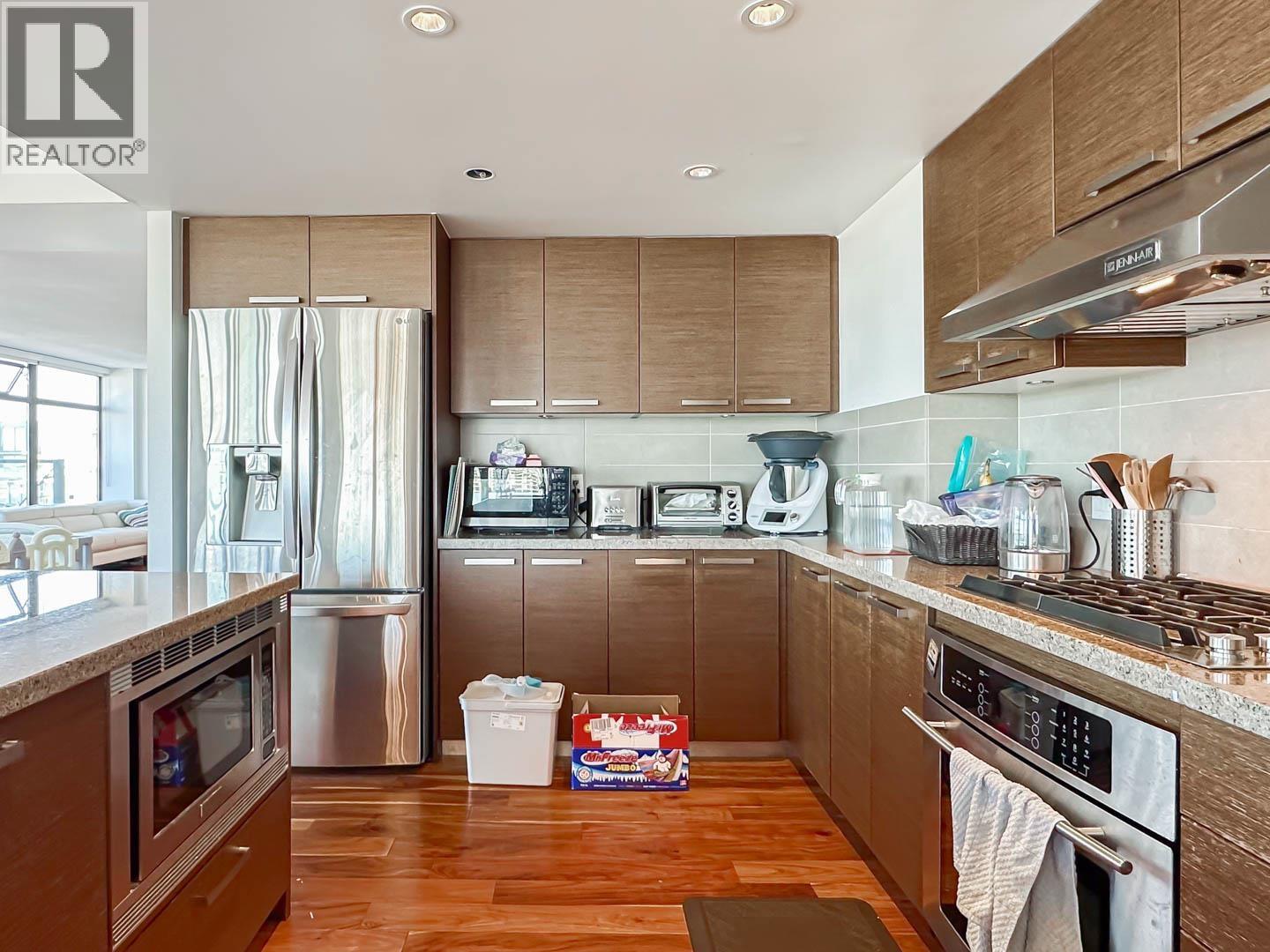 #1802-5811 NO. 3 Road, Richmond