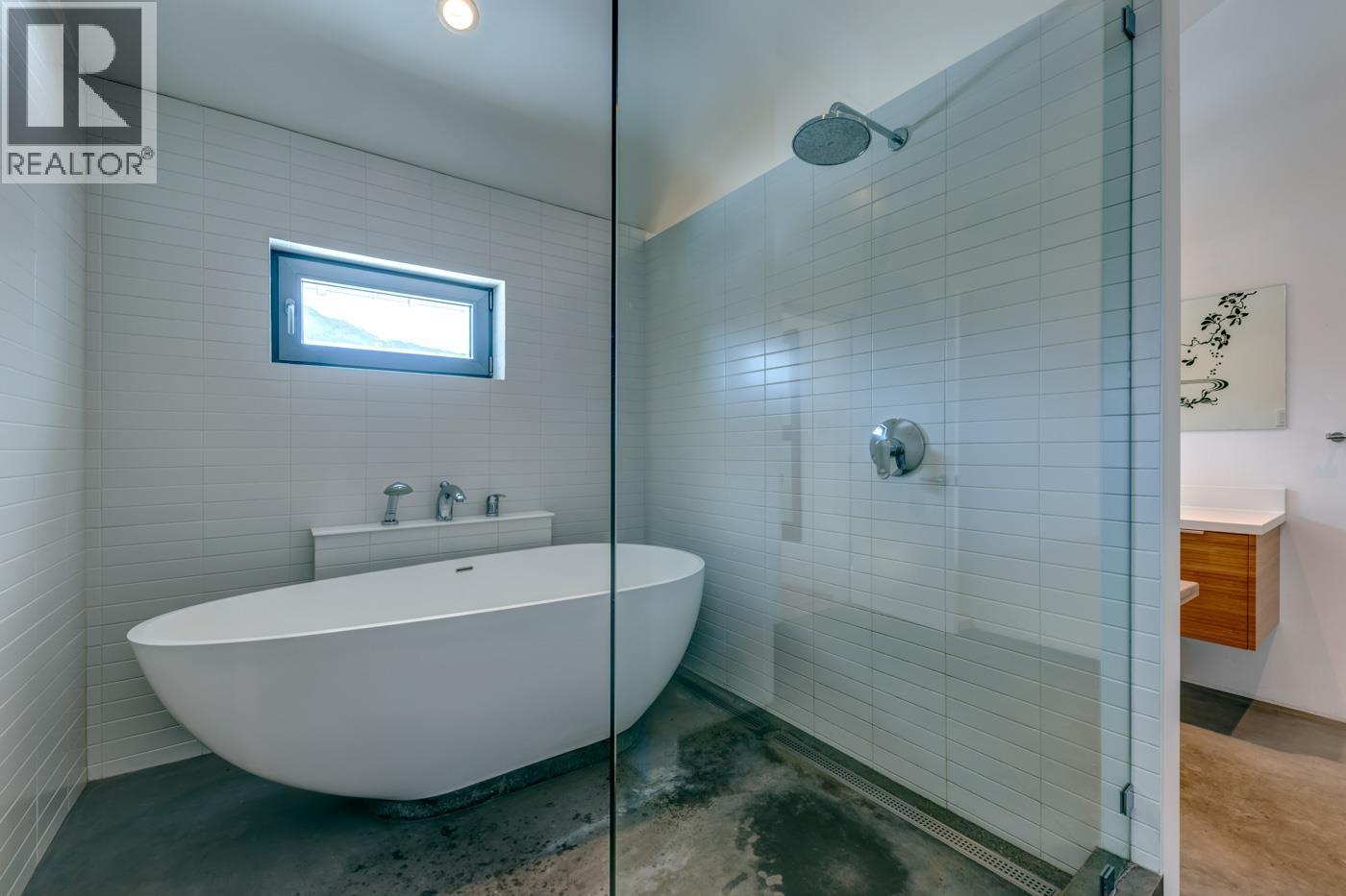7597 PEMBERTON MEADOWS ROAD, Pemberton