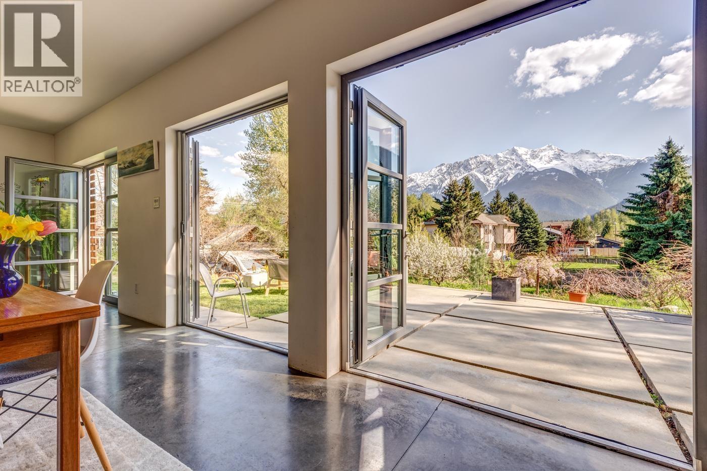 7597 PEMBERTON MEADOWS ROAD, Pemberton