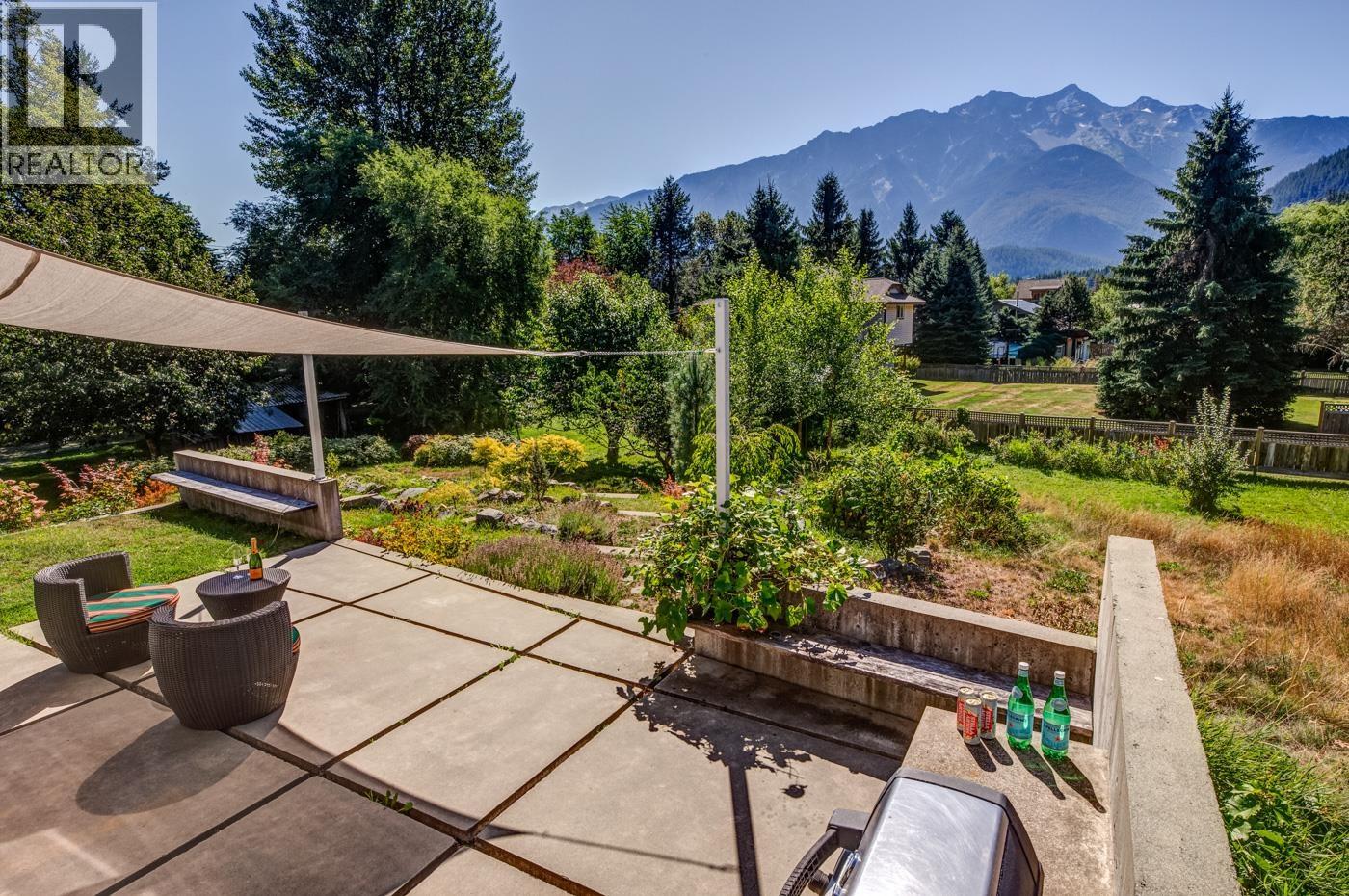 7597 PEMBERTON MEADOWS ROAD, Pemberton