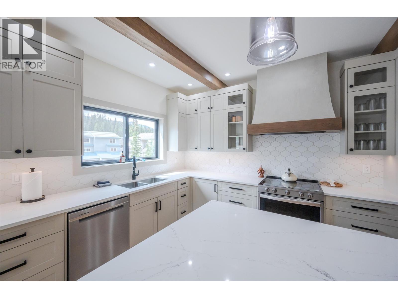 SL1 144 CLEARVIEW Crescent, Penticton