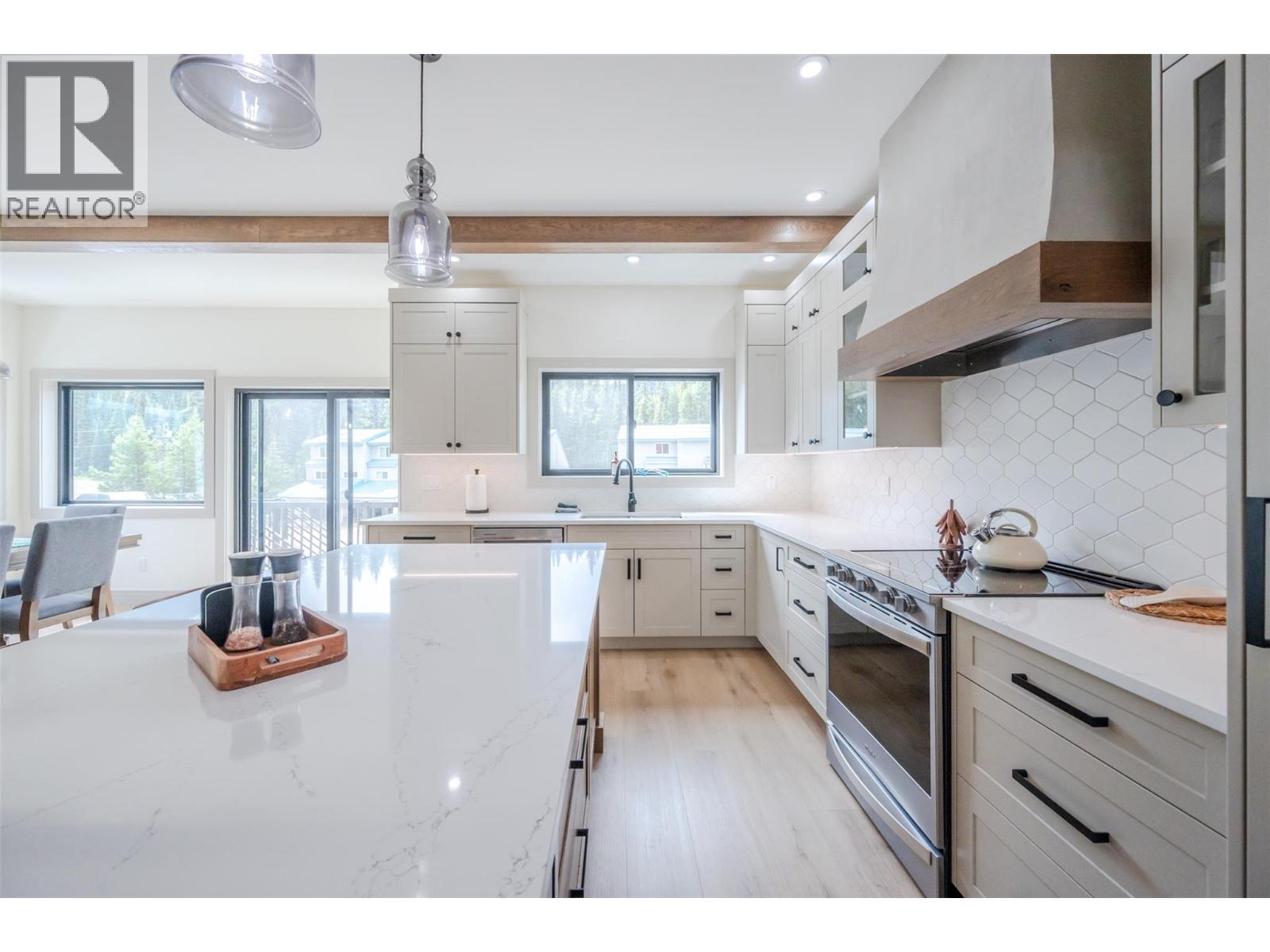 SL1 144 CLEARVIEW Crescent, Penticton
