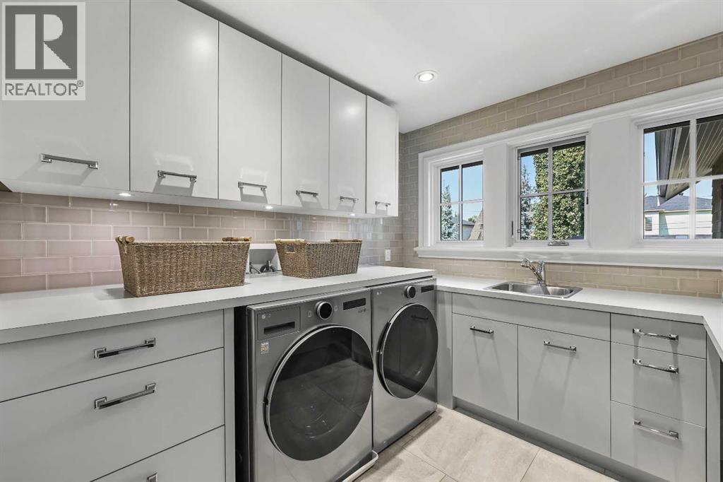 Single Family House for Sale in   Avenue SW Elboya Calgary 