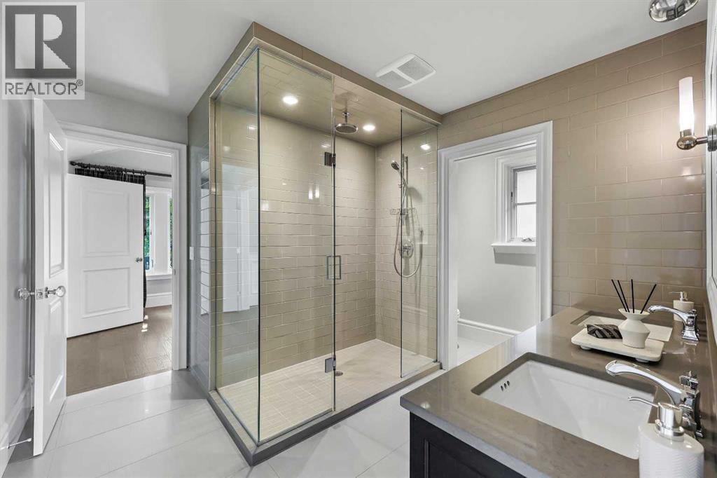 Single Family House for Sale in   Avenue SW Elboya Calgary 
