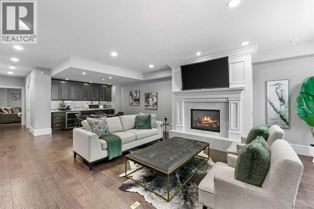 Single Family House for Sale in   Avenue SW Elboya Calgary 