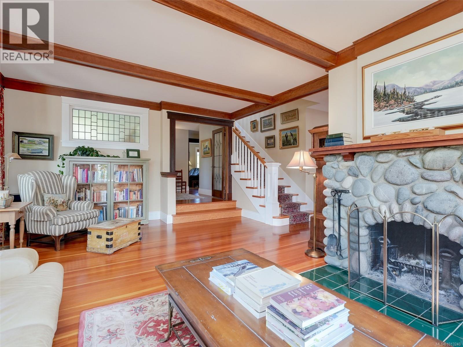 1974 Hovey Rd, Central Saanich
