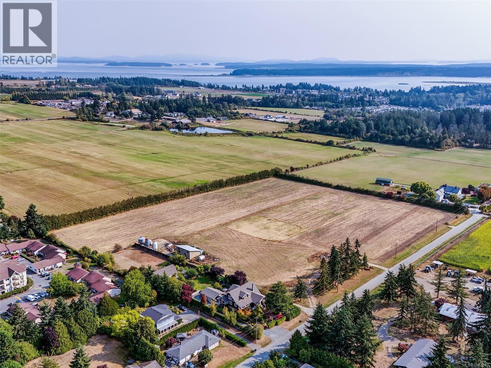 1974 Hovey Rd, Central Saanich