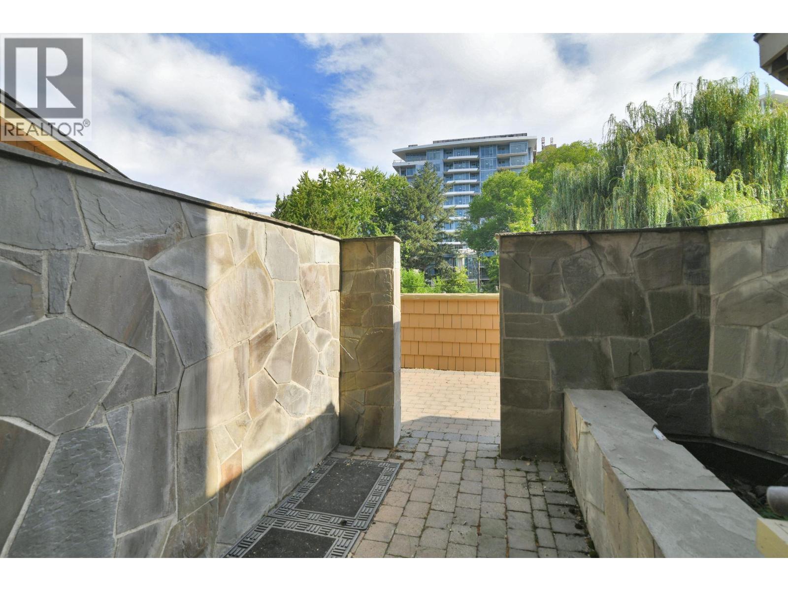 121 3880 Truswell Road, Kelowna