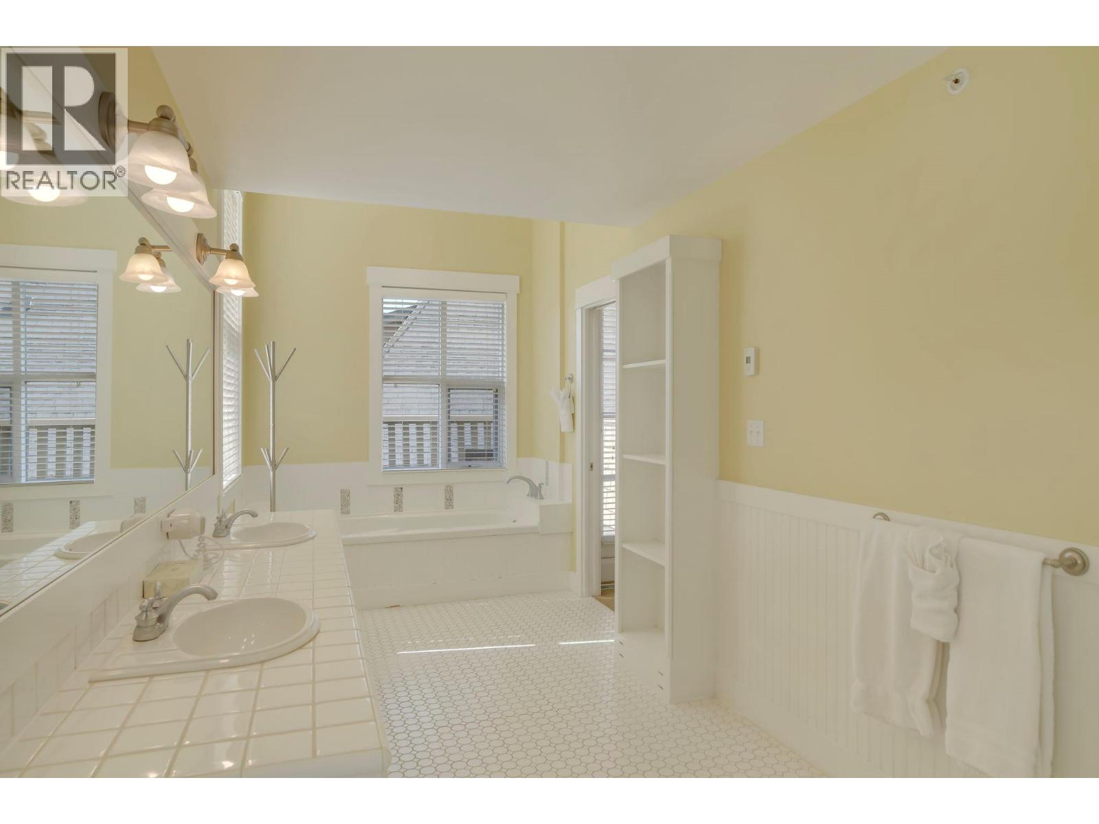 121 3880 Truswell Road, Kelowna