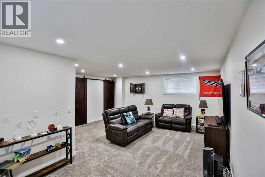 Single Family House for Sale in  Mt Sundance Landing W Sunridge Lethbridge 