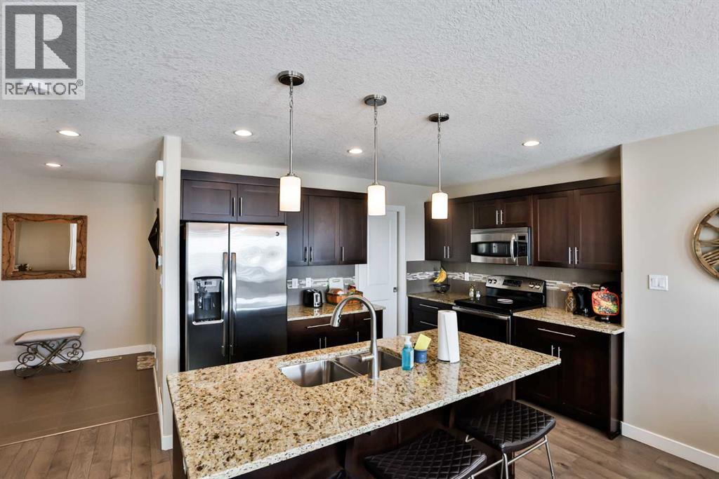 Single Family House for Sale in  Mt Sundance Landing W Sunridge Lethbridge 