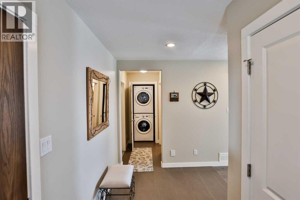 Single Family House for Sale in  Mt Sundance Landing W Sunridge Lethbridge 