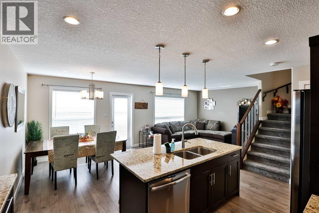 Single Family House for Sale in  Mt Sundance Landing W Sunridge Lethbridge 