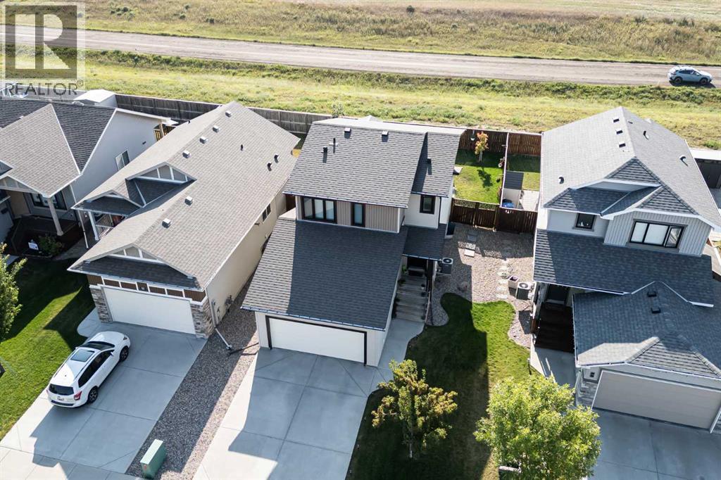 Single Family House for Sale in  Mt Sundance Landing W Sunridge Lethbridge 