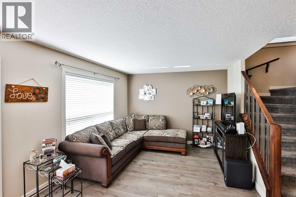 Single Family House for Sale in  Mt Sundance Landing W Sunridge Lethbridge 
