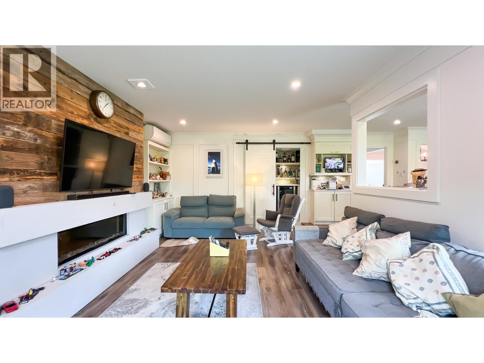 12220 PHOENIX DRIVE, Richmond