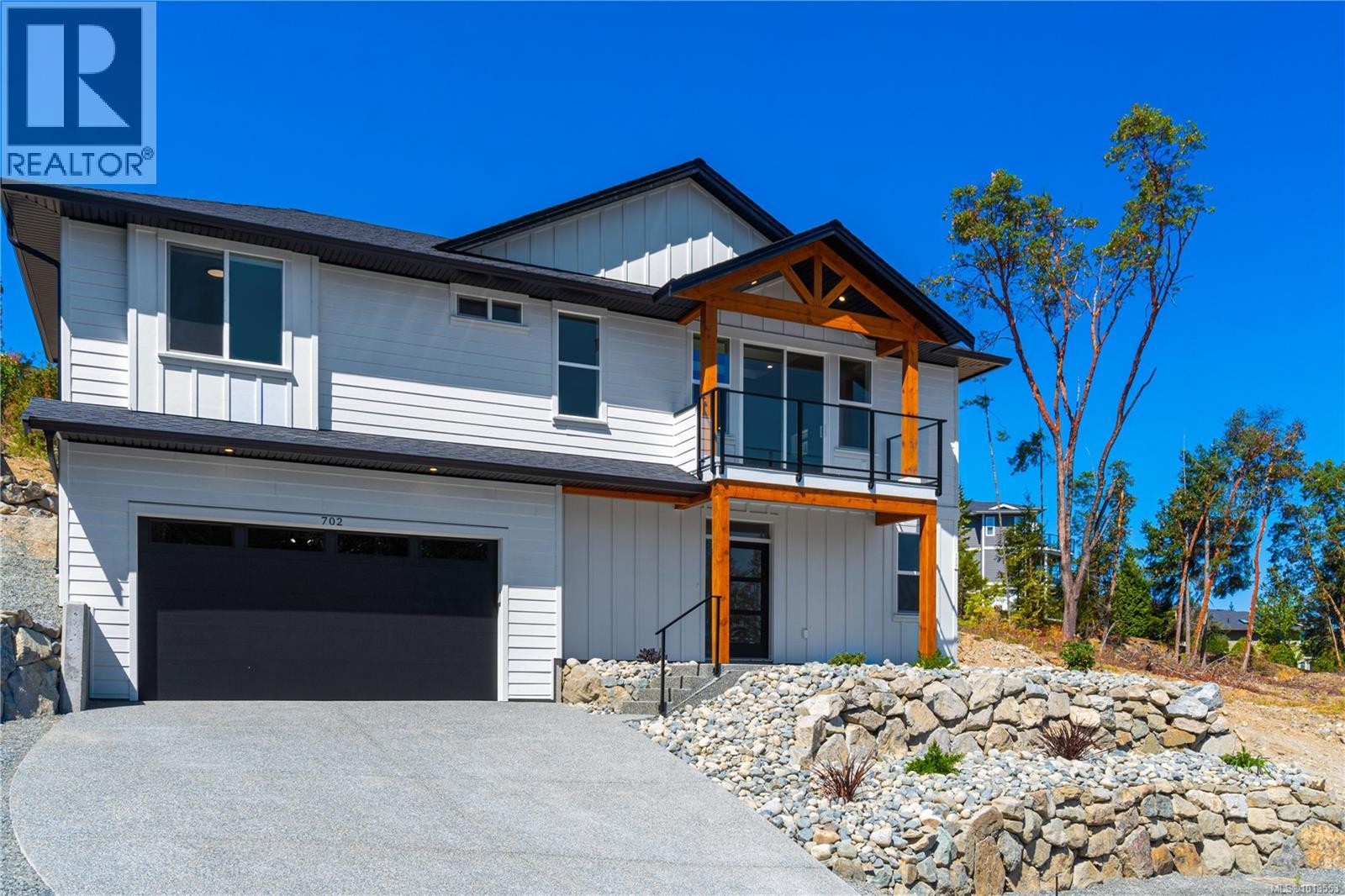 702 Stringer Way, Ladysmith