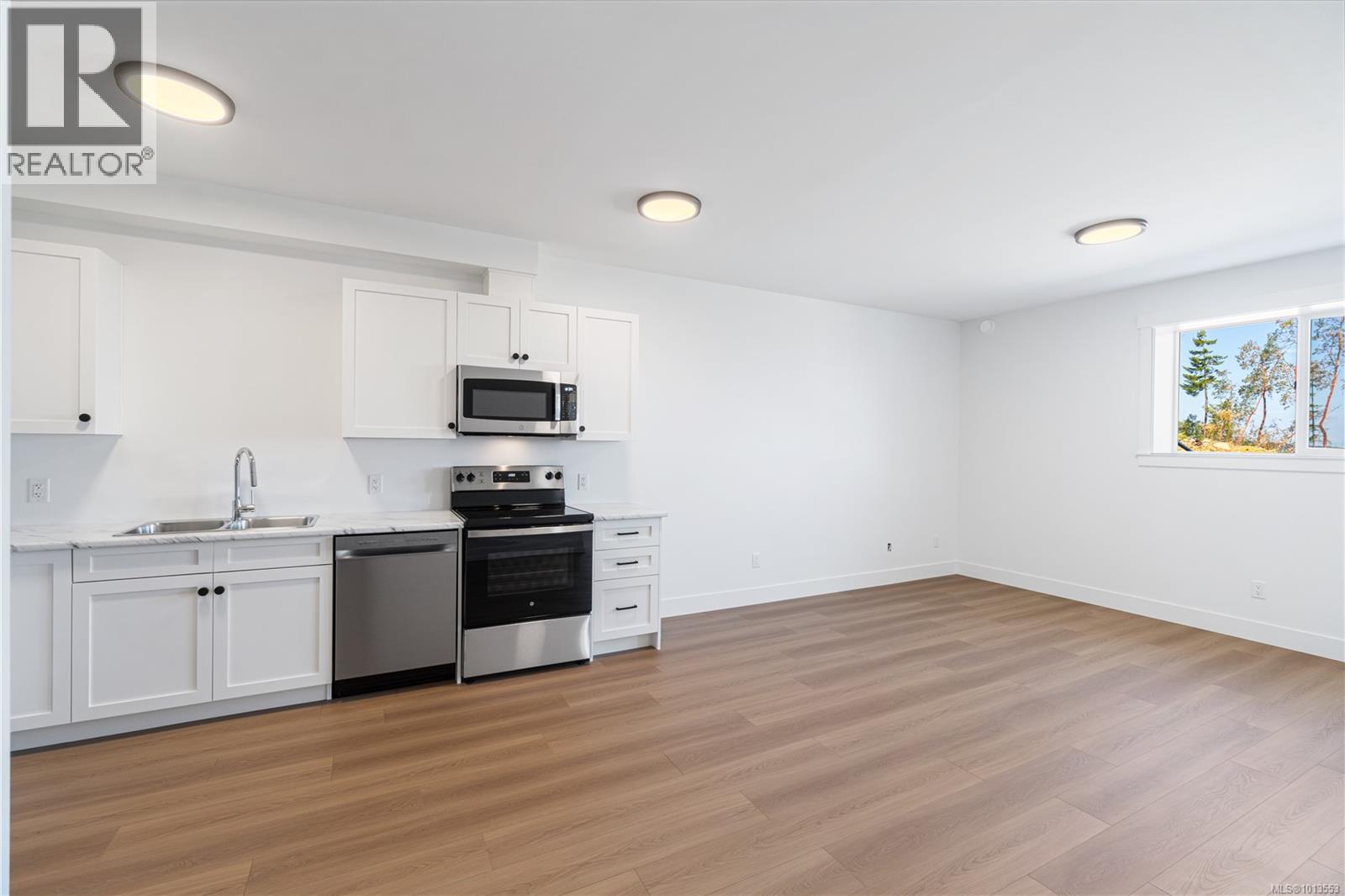 702 Stringer Way, Ladysmith