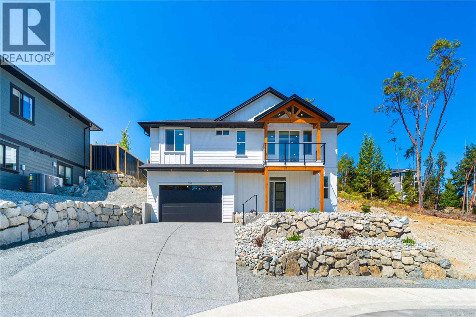 702 Stringer Way, Ladysmith