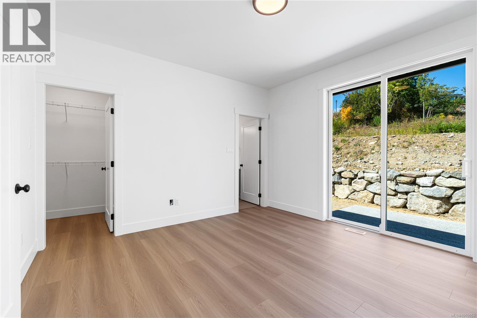 702 Stringer Way, Ladysmith