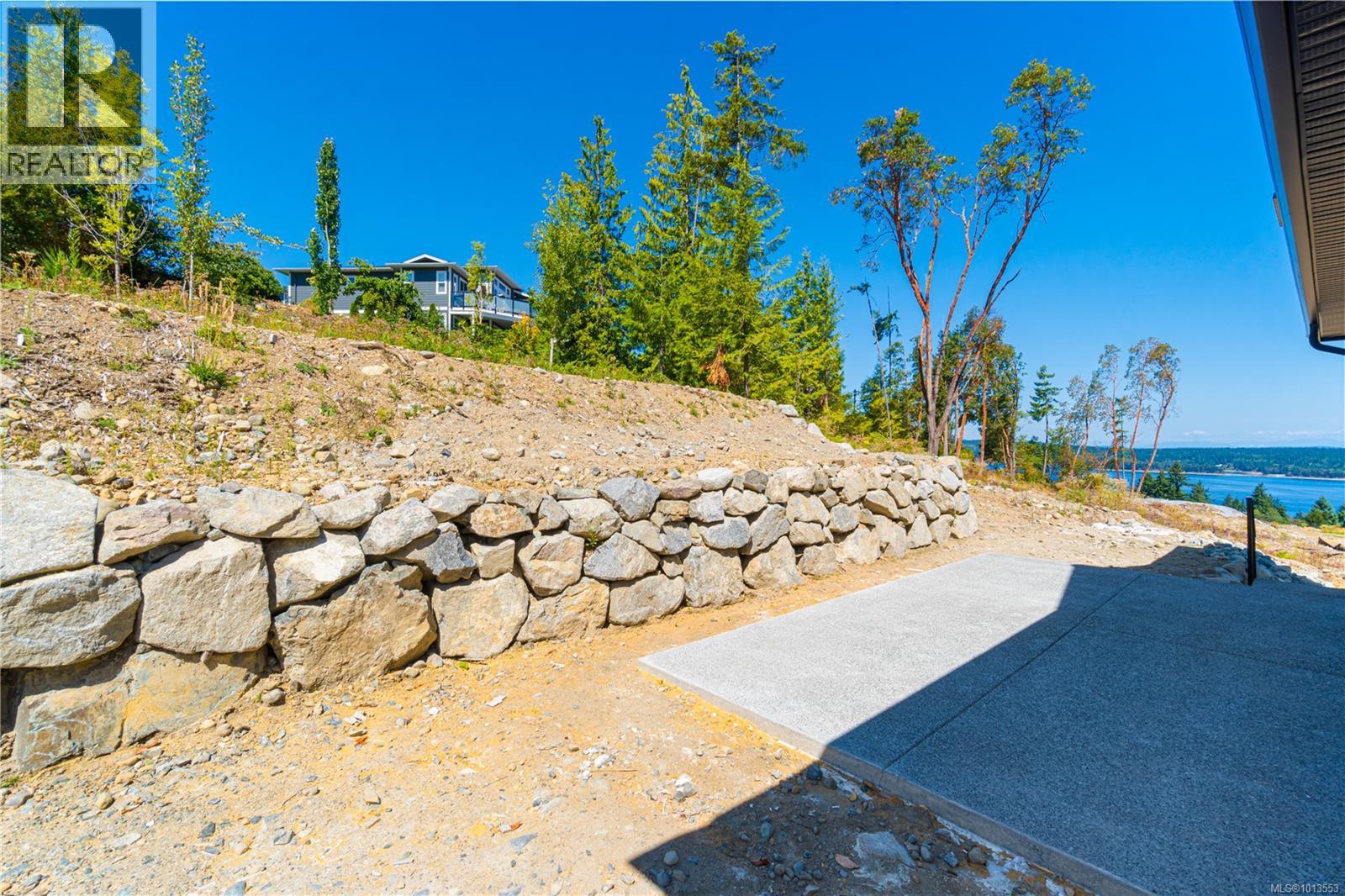 702 Stringer Way, Ladysmith