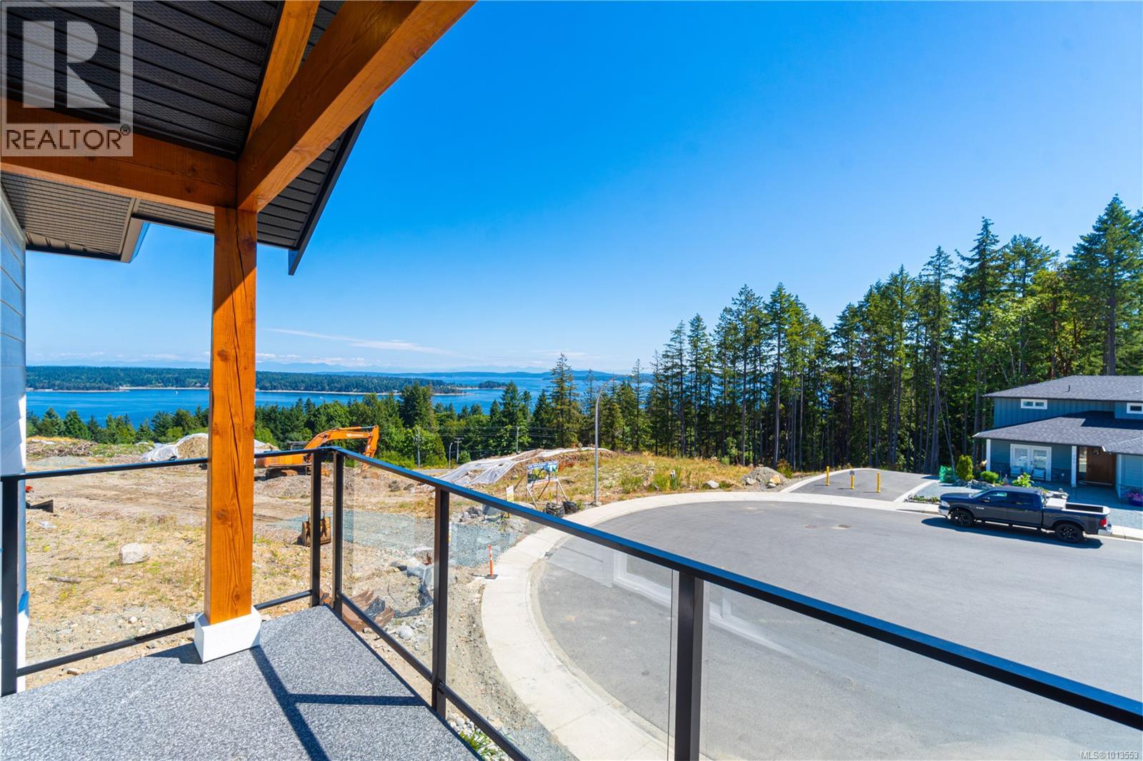 702 Stringer Way, Ladysmith