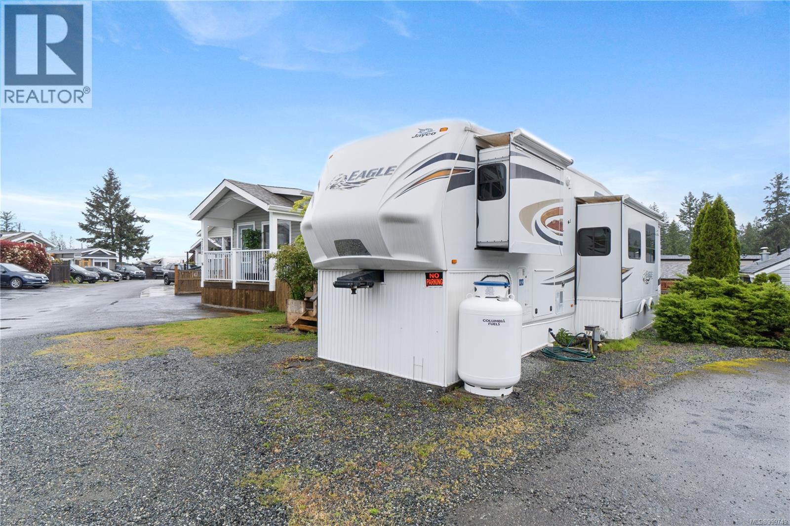 2139 Nimpkish Lake Way - 46