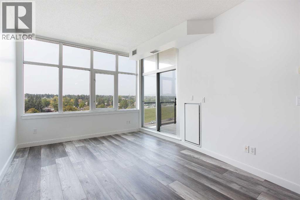 Single Family House for Sale in   Lake Fraser Drive SE Lake Bonavista Calgary 