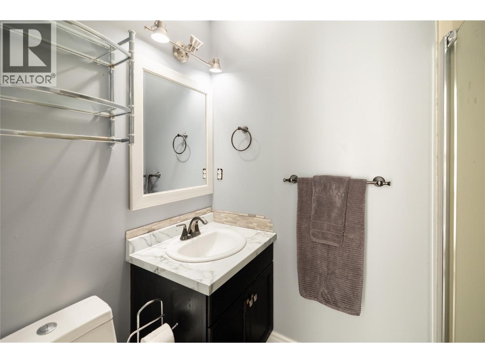 404 3155 DeMontreuil Court, Kelowna