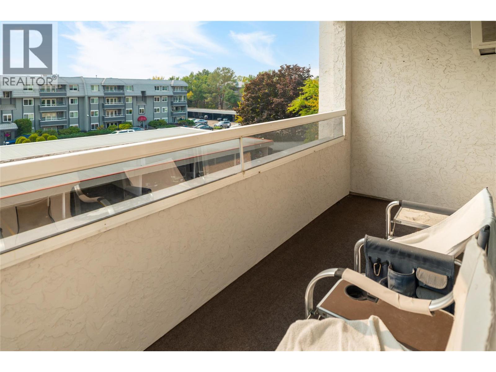 404 3155 DeMontreuil Court, Kelowna