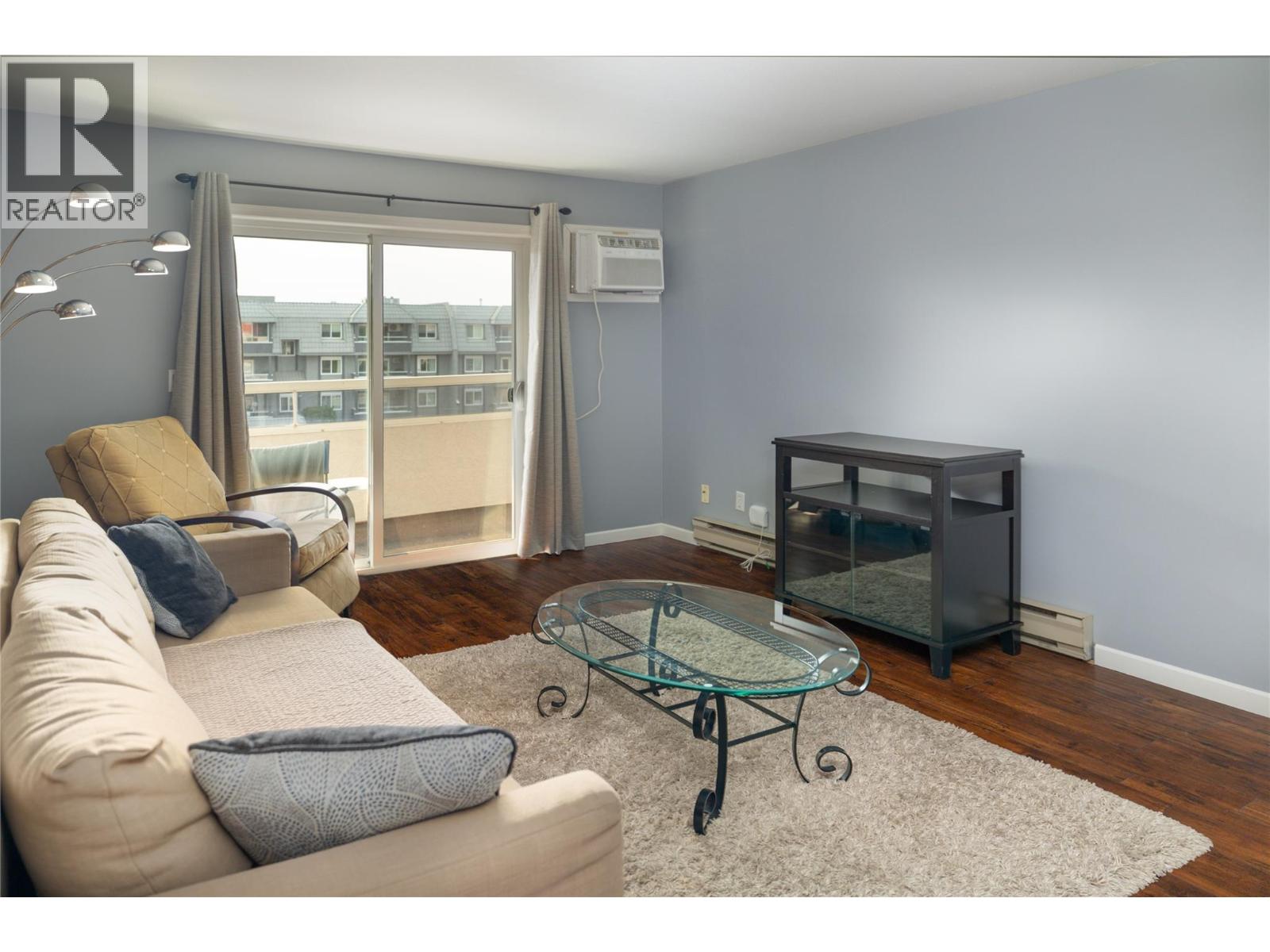 404 3155 DeMontreuil Court, Kelowna
