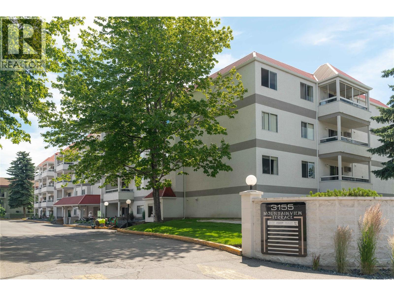 404 3155 DeMontreuil Court, Kelowna