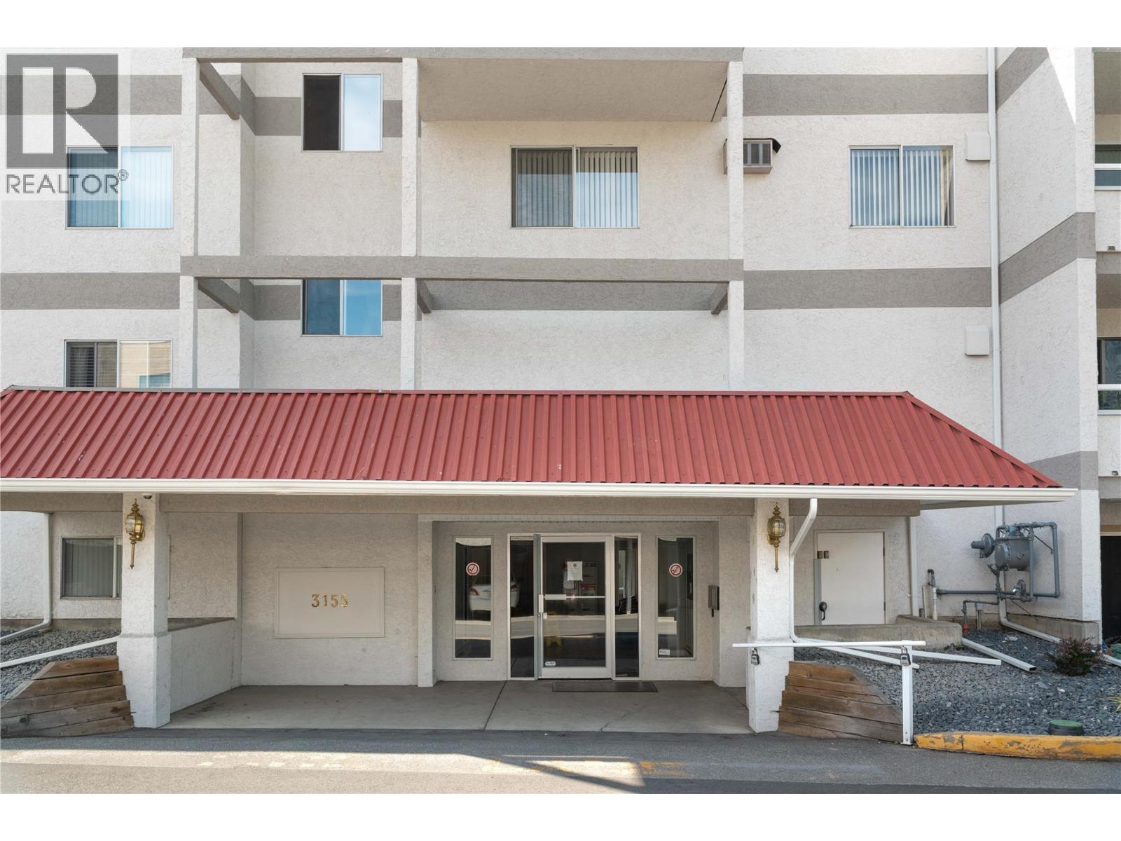 404 3155 DeMontreuil Court, Kelowna