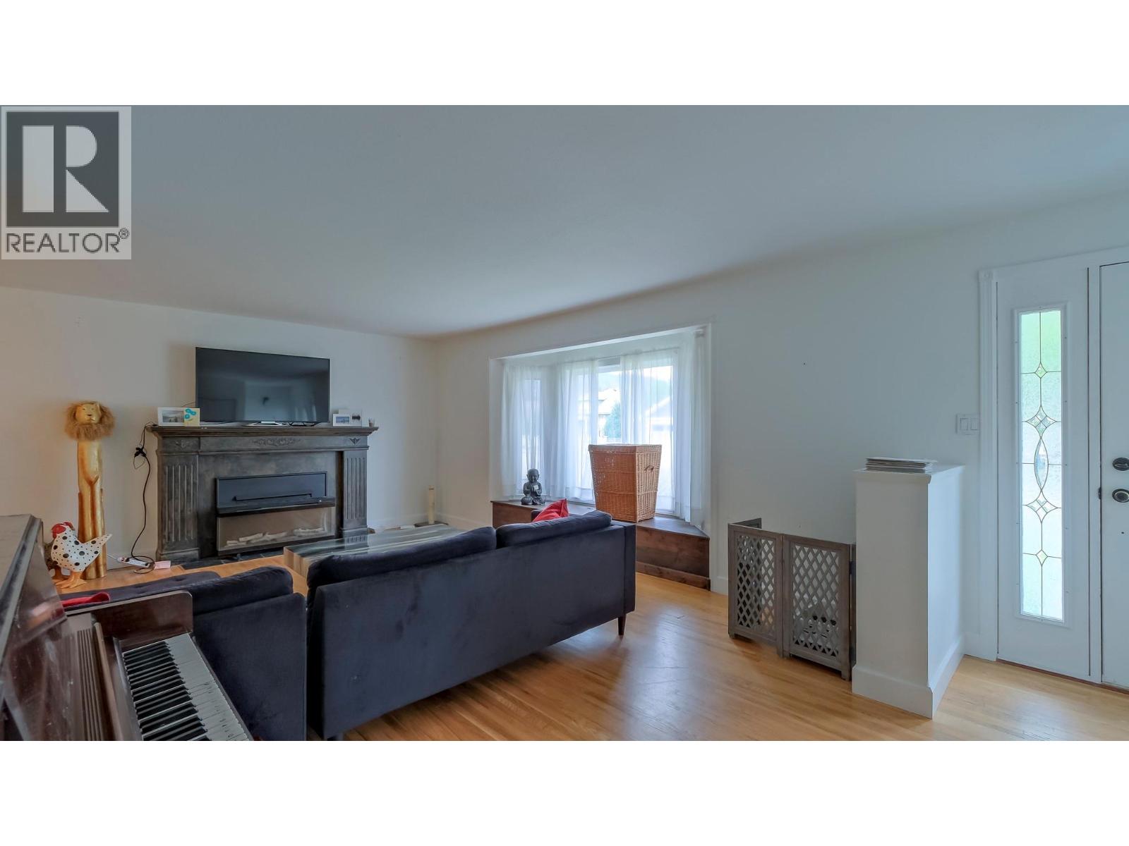  633 Glenwood Avenue, Kelowna