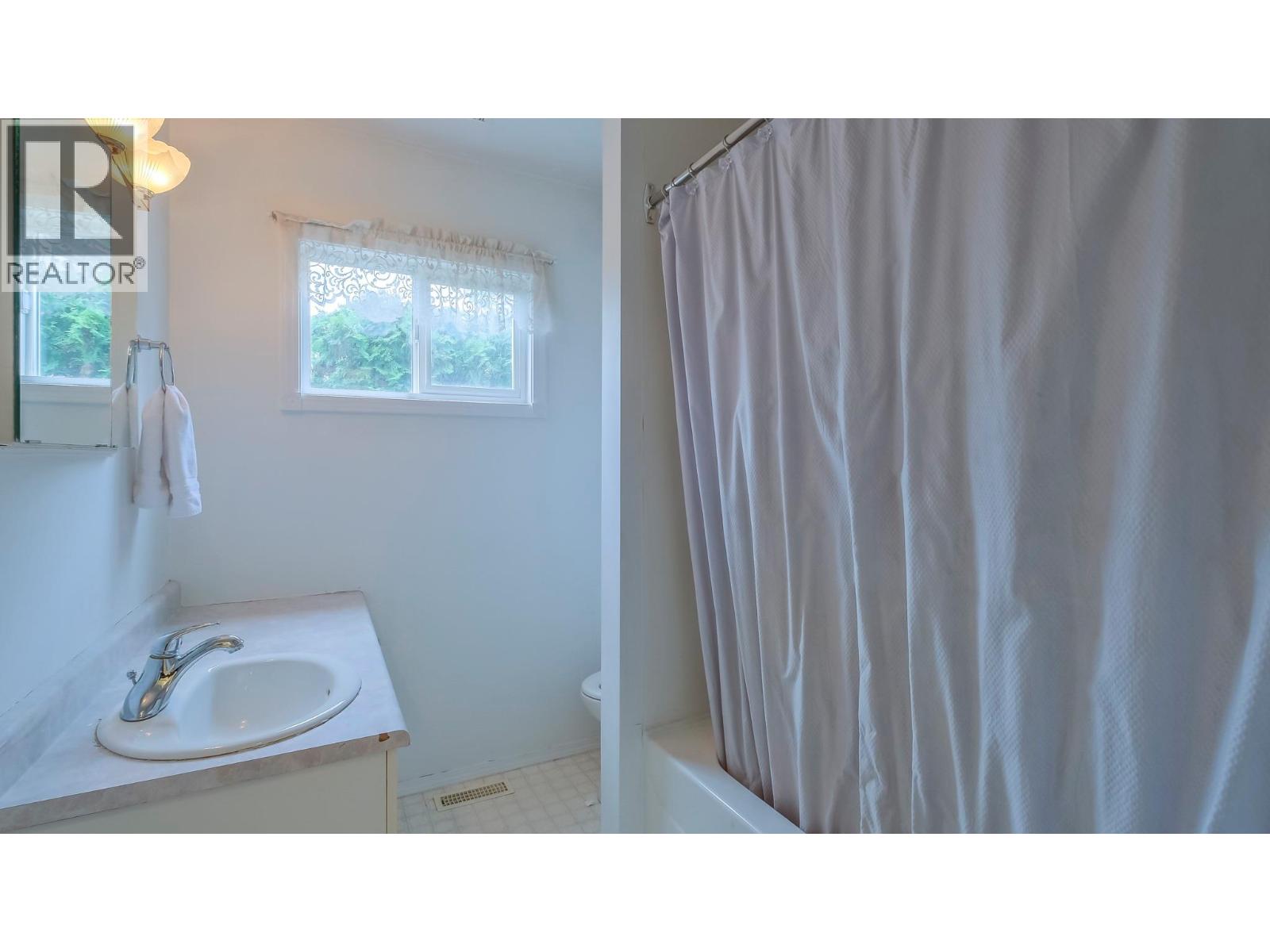  633 Glenwood Avenue, Kelowna
