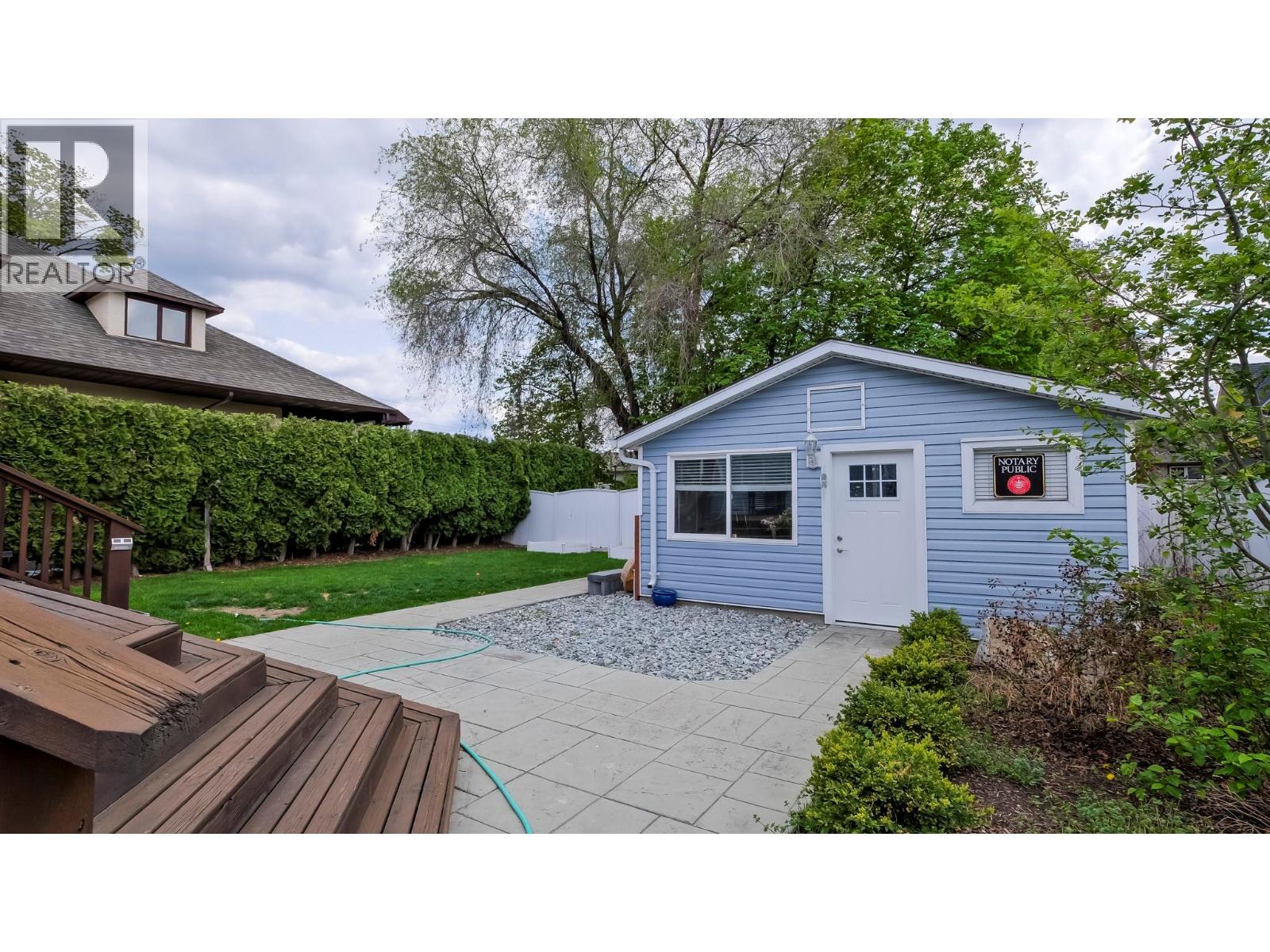  633 Glenwood Avenue, Kelowna