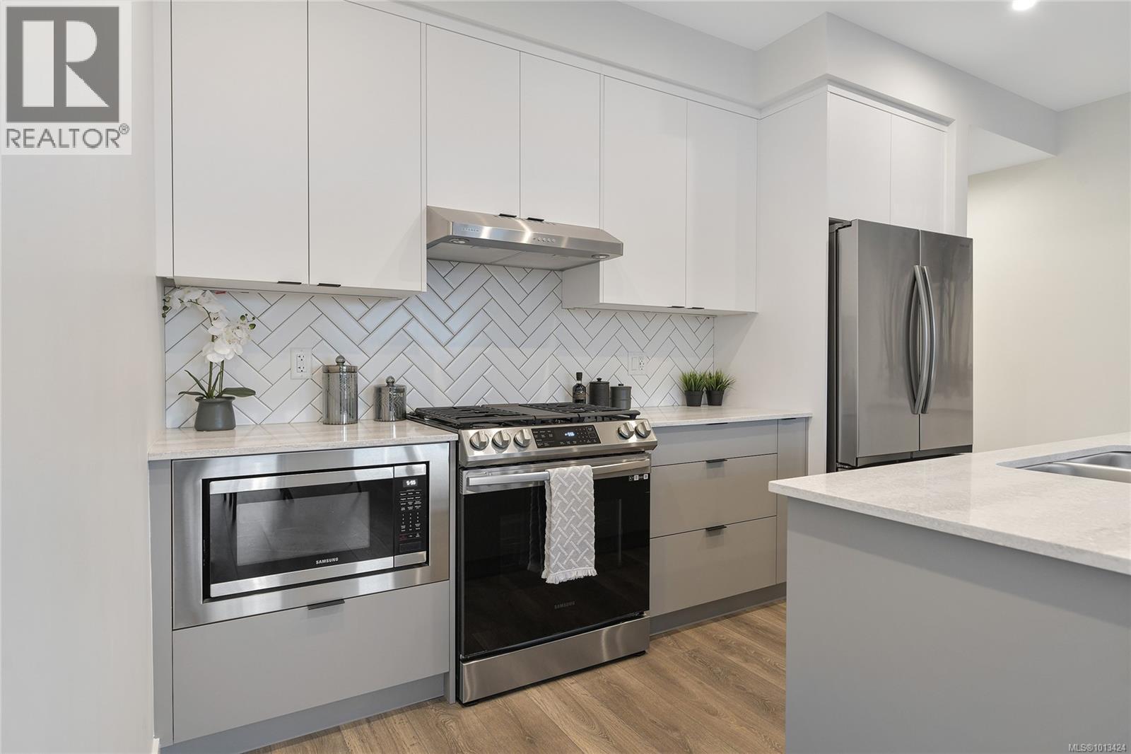 502 1114 Samar Crescent, Langford