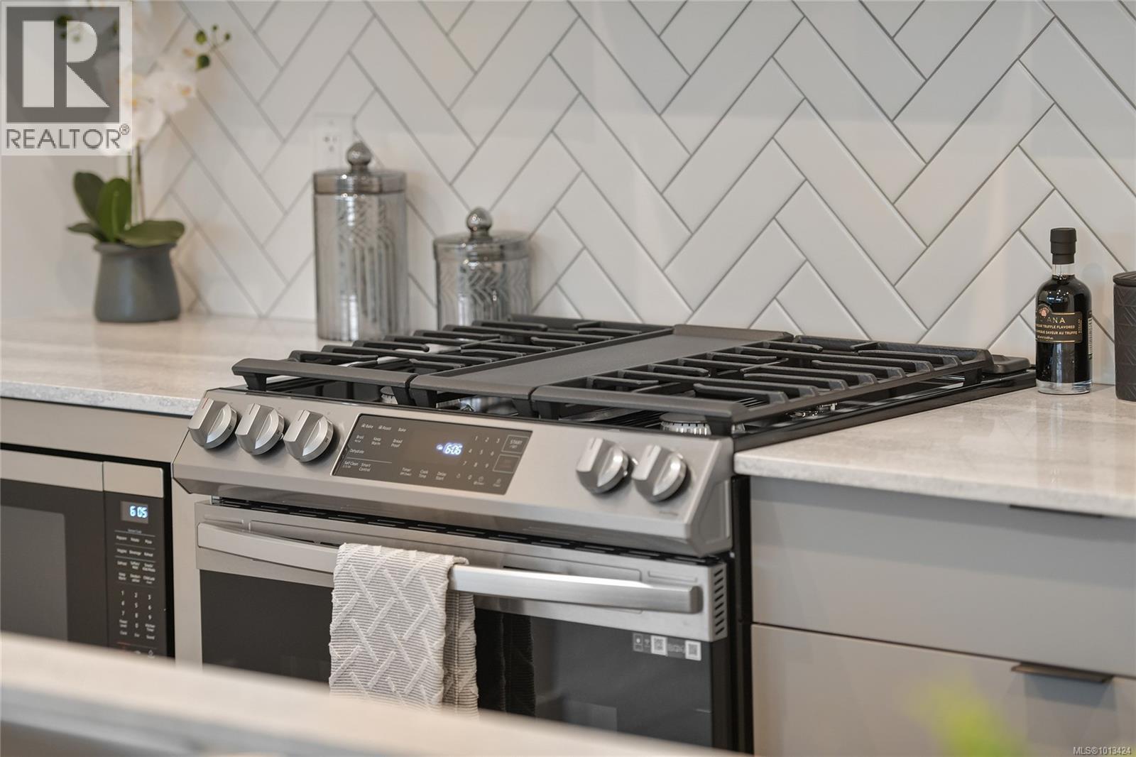 502 1114 Samar Crescent, Langford