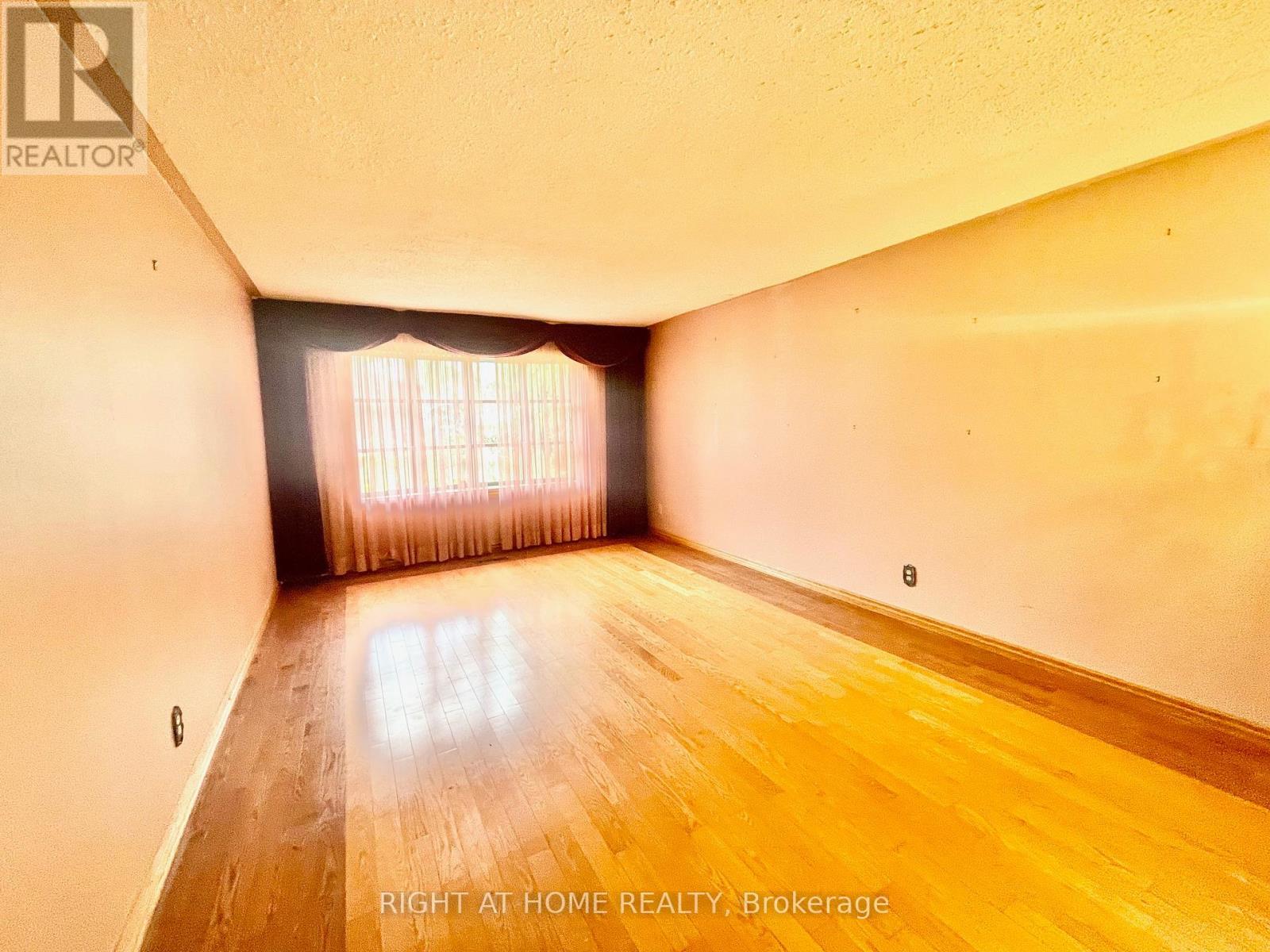23 POMANDER ROAD - 10
