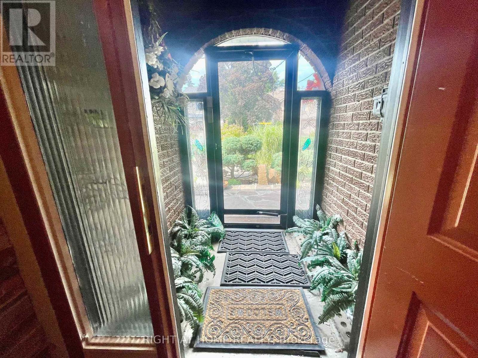 23 POMANDER ROAD - 6