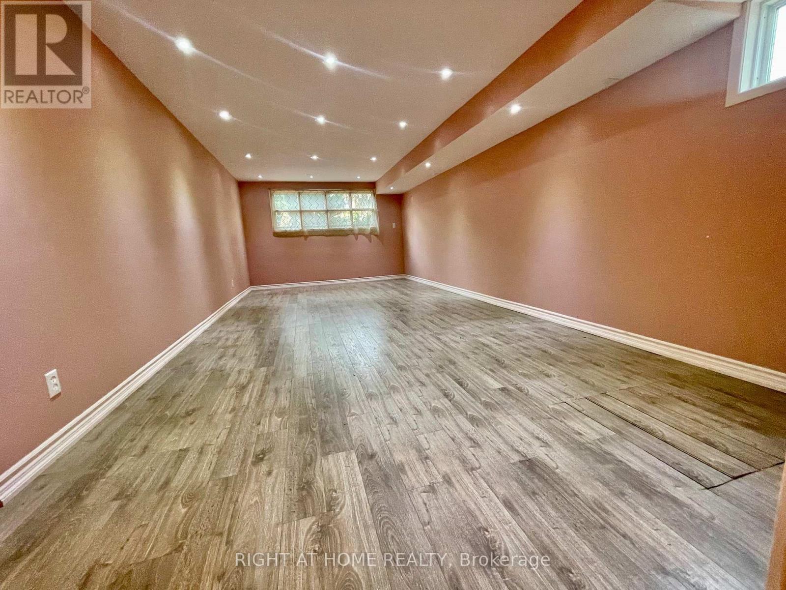 23 POMANDER ROAD - 16