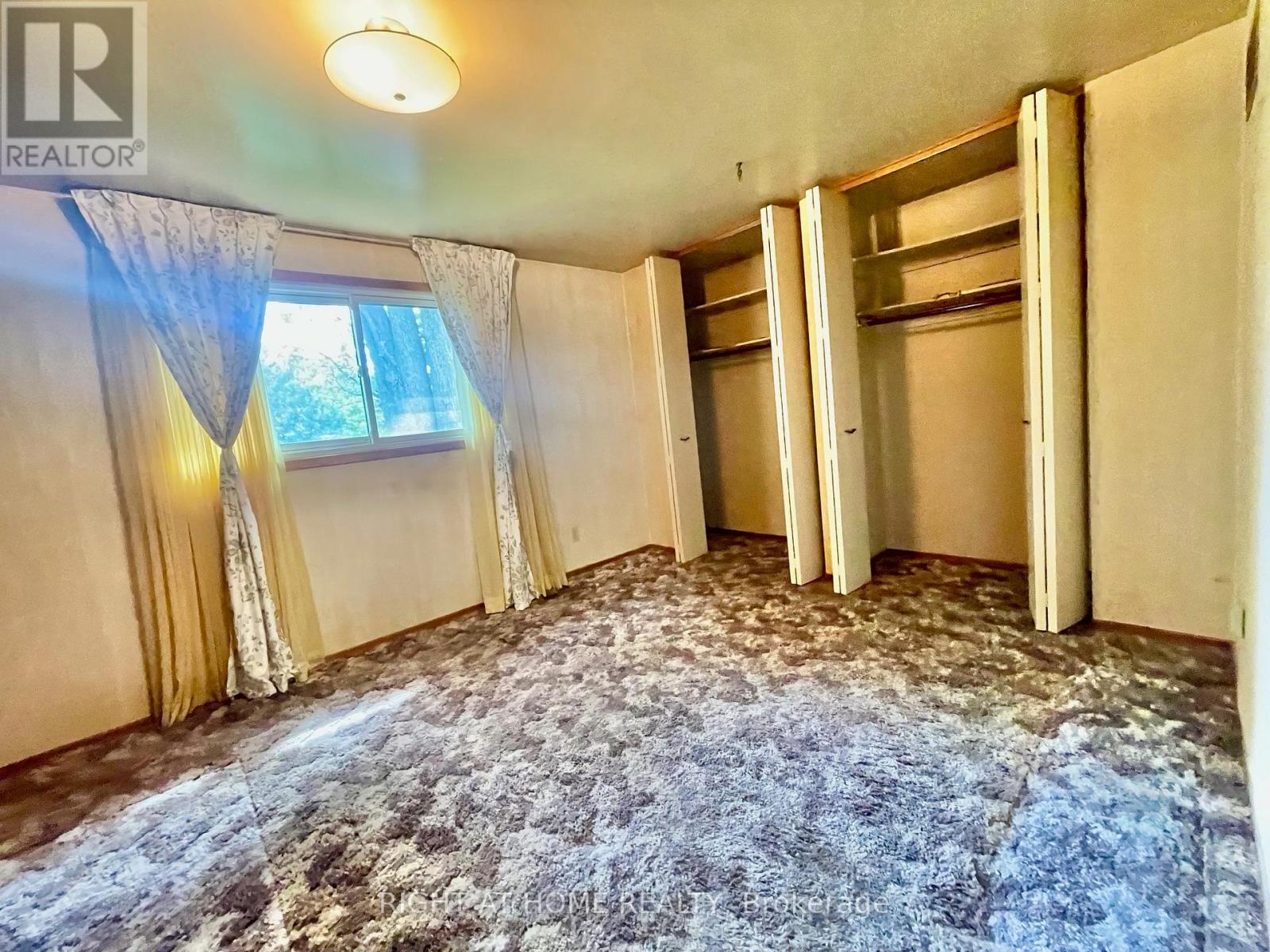 23 POMANDER ROAD - 21