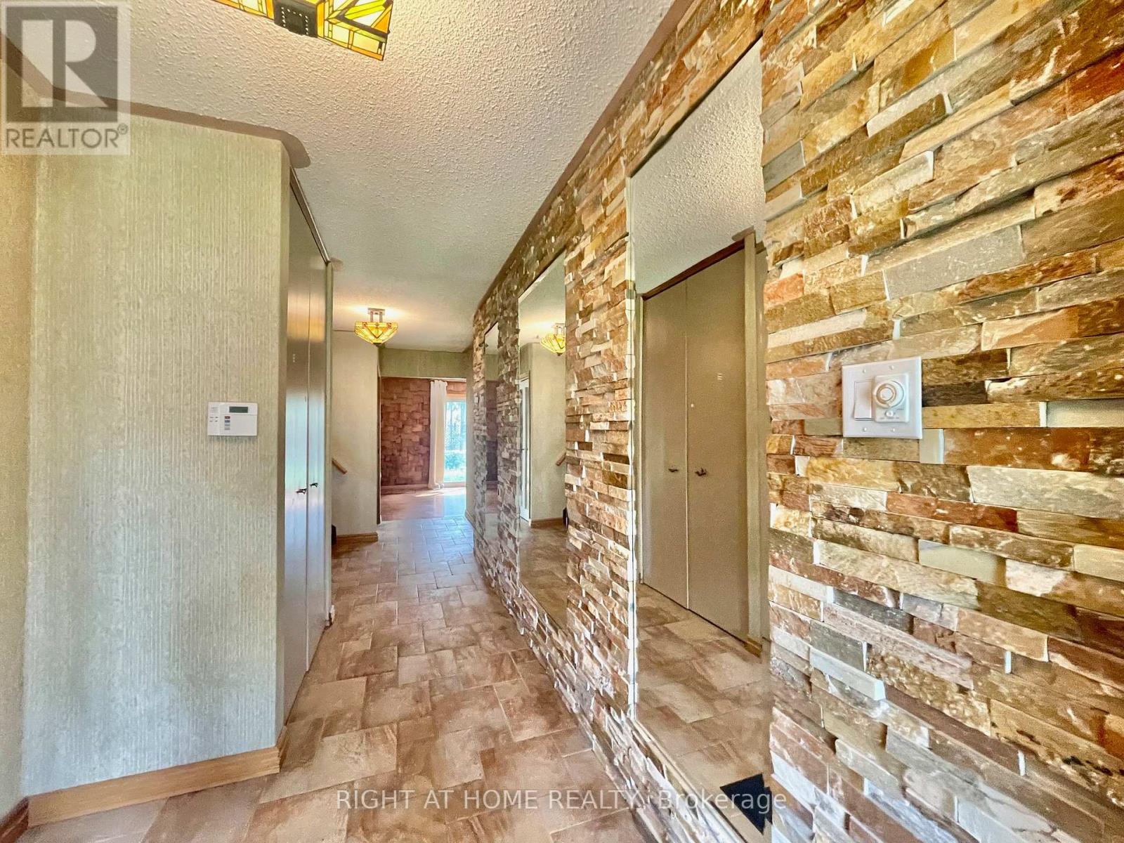 23 POMANDER ROAD - 7