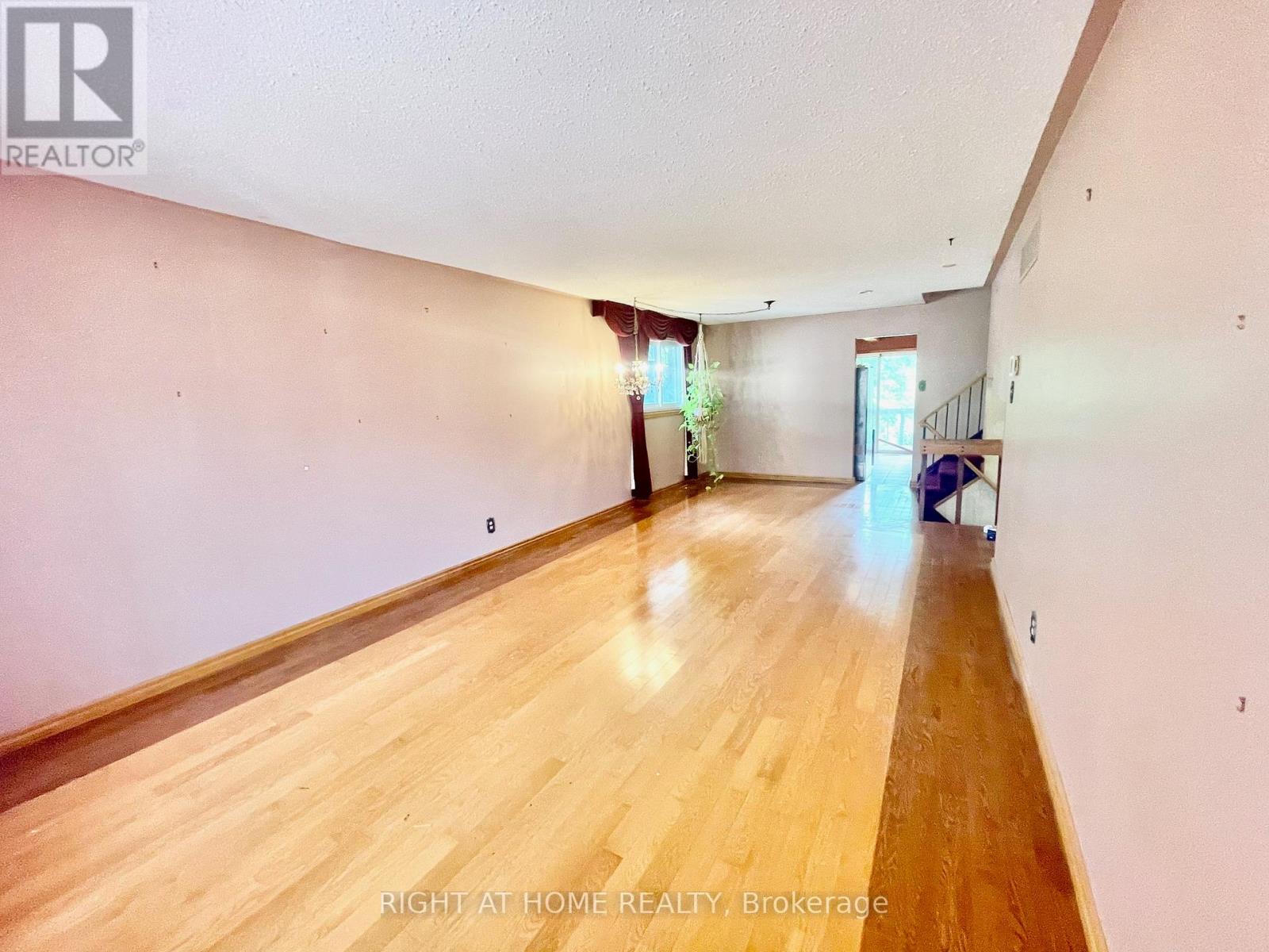 23 POMANDER ROAD - 11