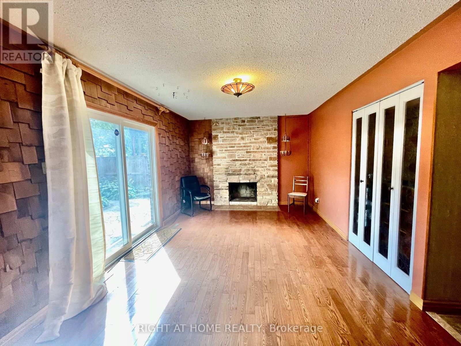 23 POMANDER ROAD - 13