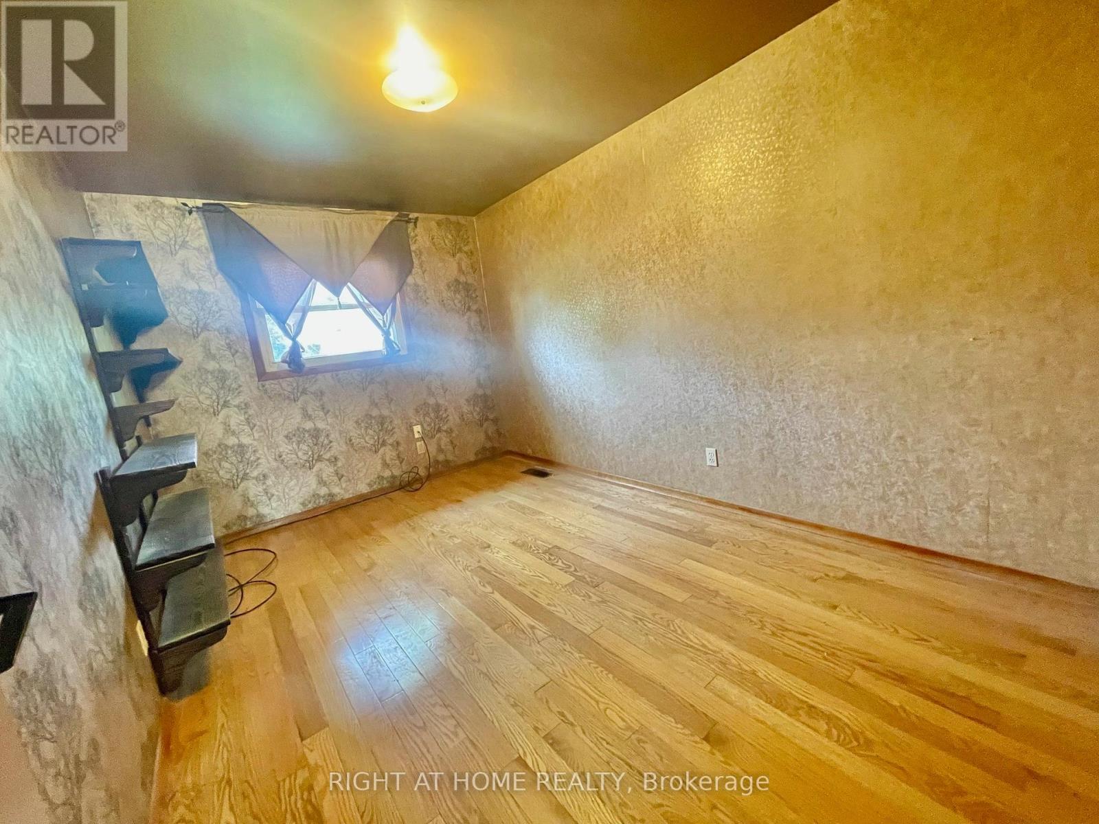 23 POMANDER ROAD - 20